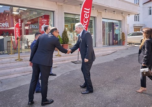 “Bakcell”in Baş İcraçı Direktoru Xankəndidə jurnalistlərlə görüşüb