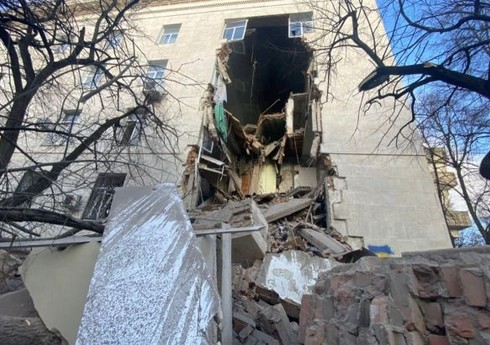 Rusiya ordusu Xerson vilayəti hərbi administrasiyasının binasına hücum edib
