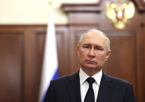 Vladimir Putin İlham Əliyevi Azərbaycanın Müstəqillik Günü münasibətilə təbrik edib