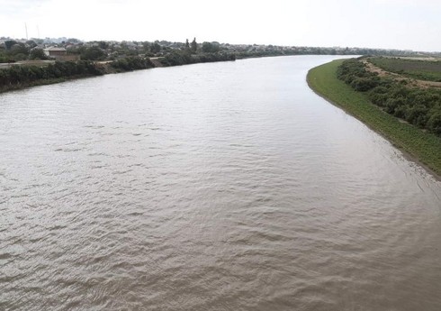 Yuxarı Şirvan kanalında bir nəfər batıb