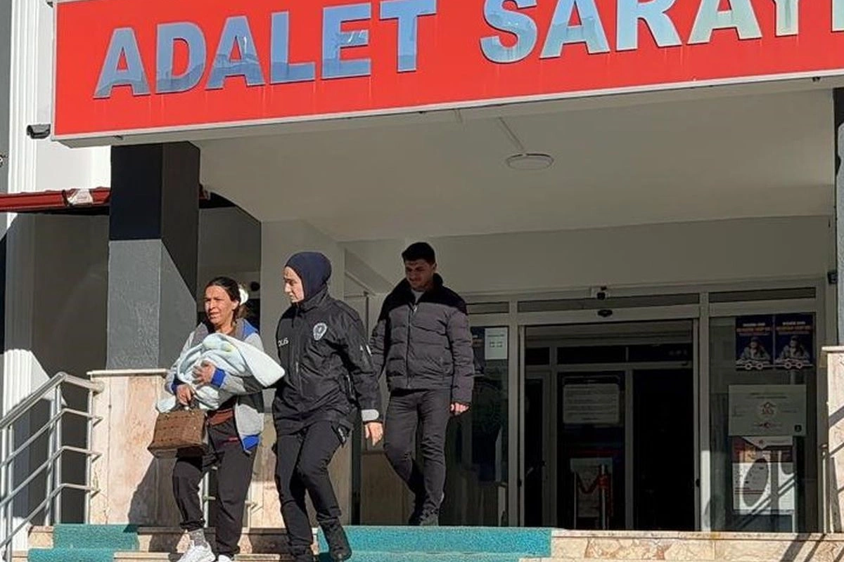 1 aylıq körpəsinin bezinə narkotik gizlədən ana həbs edildi