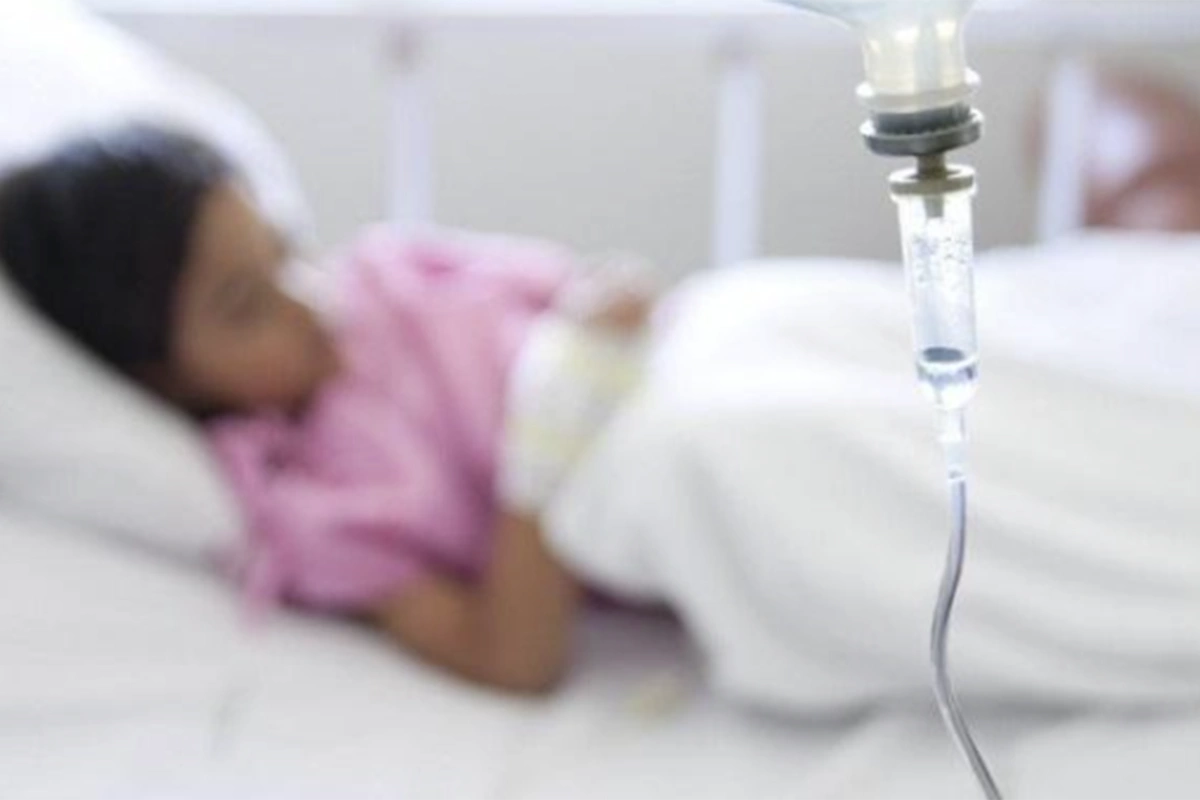 10-a yaxın şagird məktəbdə zəhərləndi