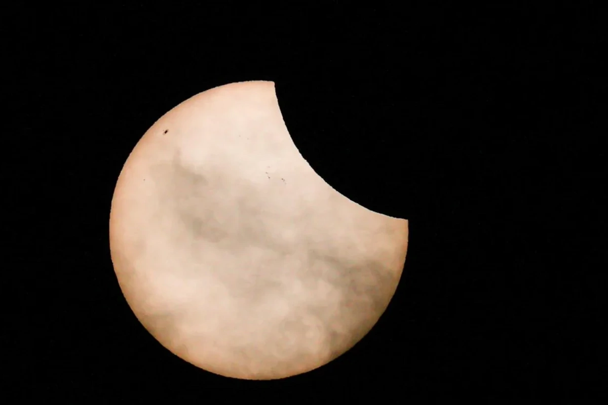 2026-cı ilin ilk Günəş tutulması başa çatıb