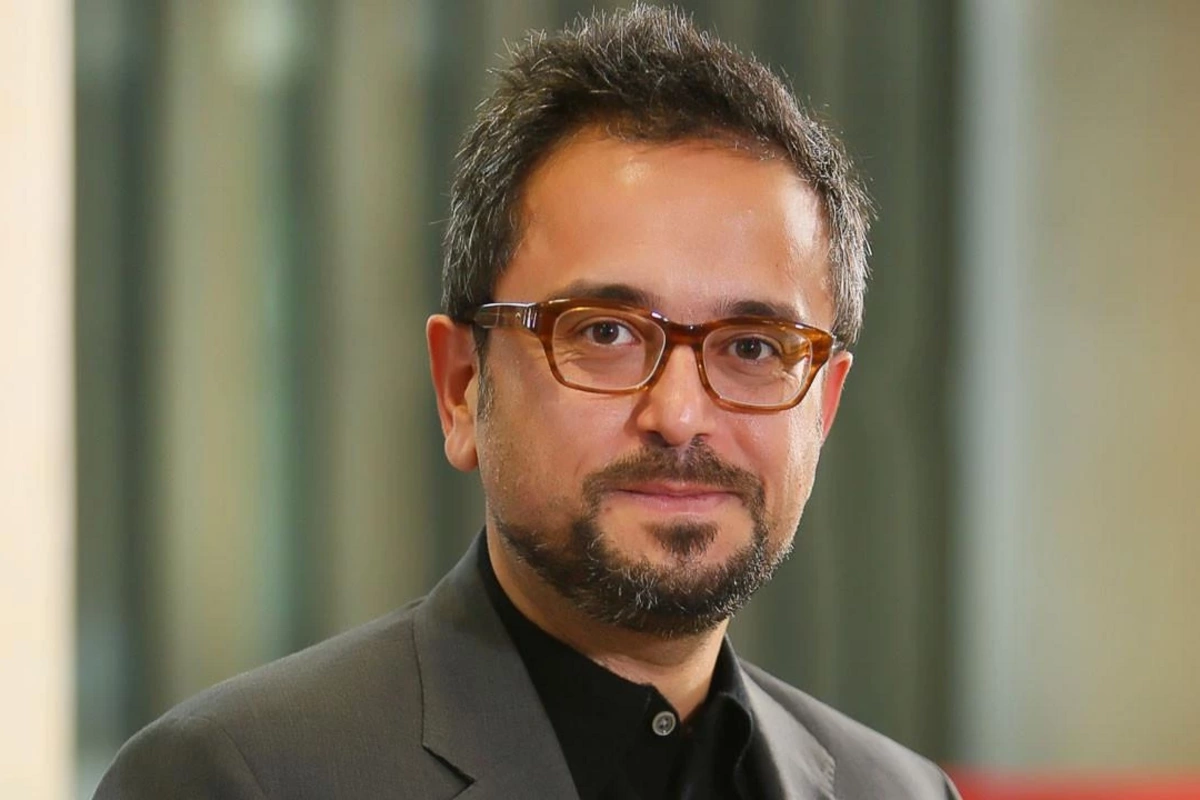 900 milyon dollar sərvəti olan iş adamı: 