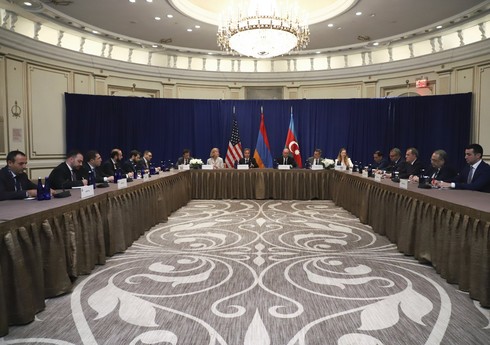 ABŞ-da Entoni Blinkenin Azərbaycan və Ermənistanın XİN rəhbərləri ilə görüşü başlayıb ABŞ-da Entoni Blinkenin Azərbaycan və Ermənistanın XİN rəhbərləri ilə görüşü başlayıb