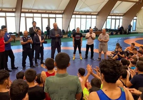 ABŞ-ın tanınmış mütəxəssisləri Azərbaycan güləşçilərinə master-klas keçib