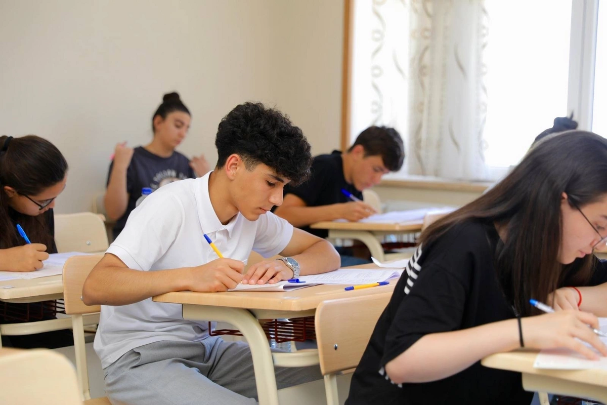Abituriyentlərin NƏZƏRİNƏ: Ən çox plan yeri ayrılan ixtisaslar - SİYAHI