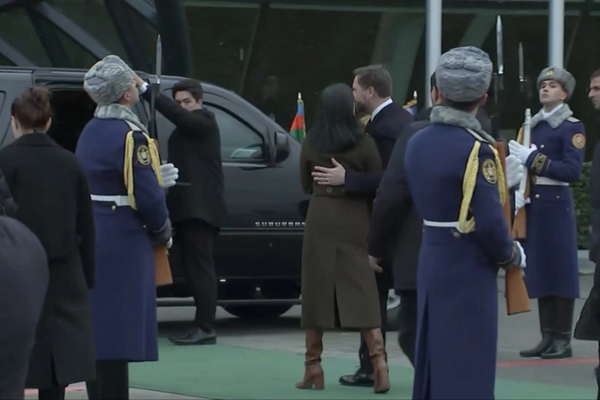 ABŞ-nin Vitse-prezidentinin rəsmi qarşılanma mərasimi olub