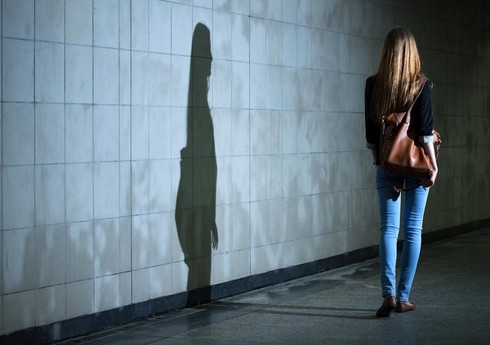 Ağdamda 15 yaşlı qız itkin düşüb