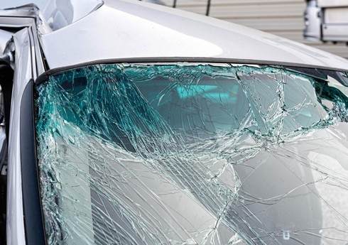 Ağdamda ağır yol qəzasında iki nəfər xəsarət alıb