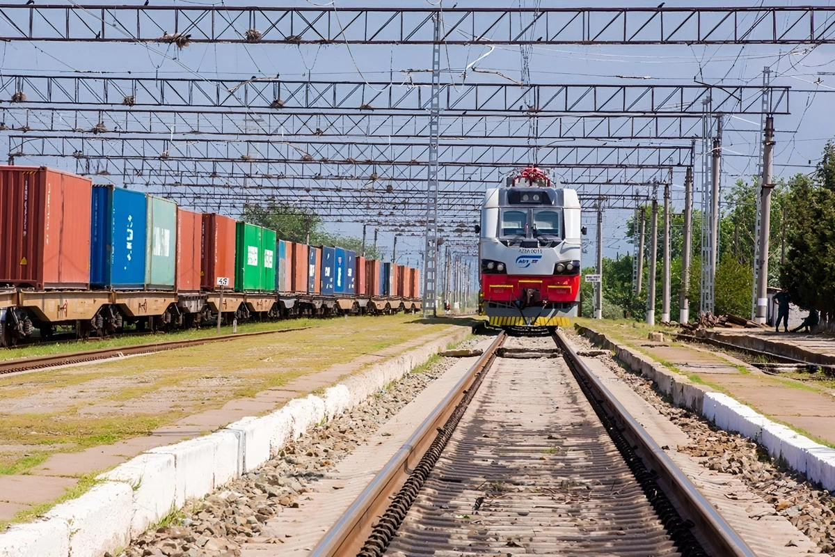 ADB Bakı-Böyük Kəsik dəmir yolu xəttinə 300 milyon dollar kredit ayıra bilər