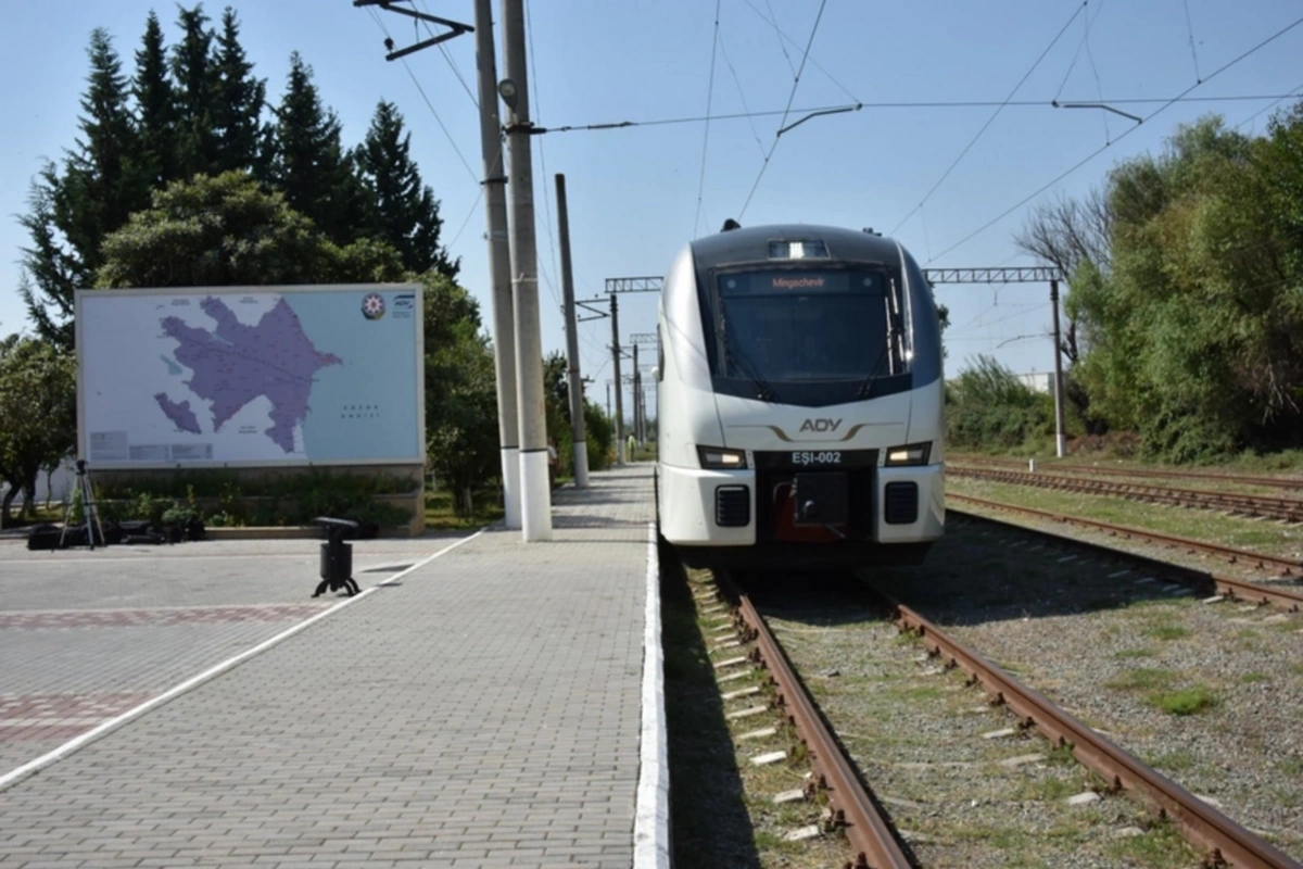 ADY ilk dəfə regiondaxili marşrut üzrə sərnişin daşımalarına başlayıb ADY ilk dəfə regiondaxili marşrut üzrə sərnişin daşımalarına başlayıb