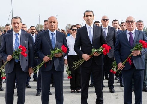 ADY-nin kollektivi Zəfər parkını ziyarət edib