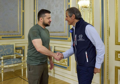 AEBA rəhbəri və Volodimir Zelenski Zaporojye AES-dəki durumu müzakirə edib