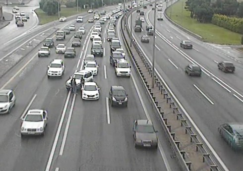 Aeroport şosesində qəza olub, sıxlıq yaranıb