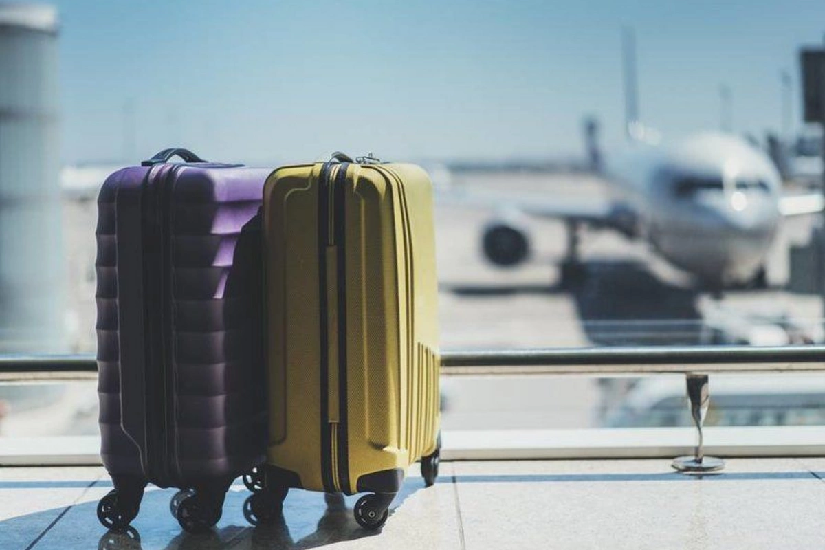 Aeroportda unudulan baqajlar ucuz qiymətə satılır? Aeroportda unudulan baqajlar ucuz qiymətə satılır?