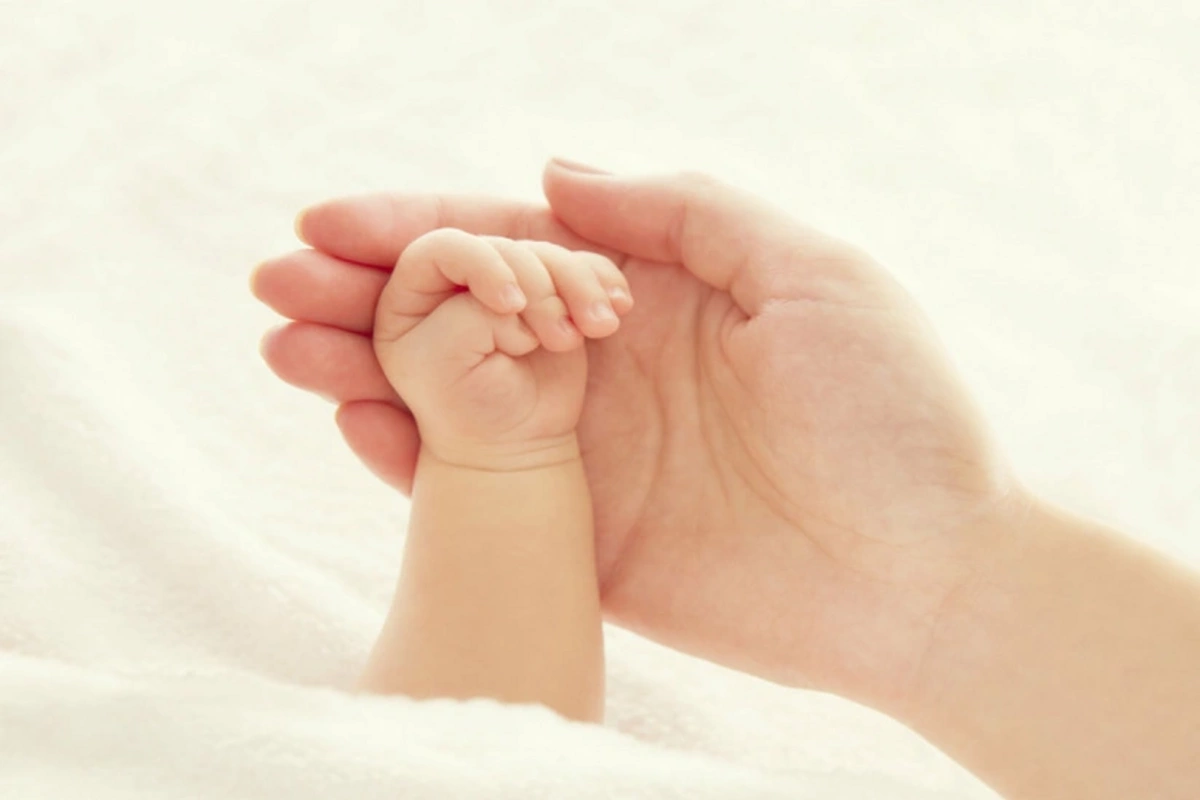 Ağcabədidə ana doğuş zamanı ölüb, körpəsi xilas edilib