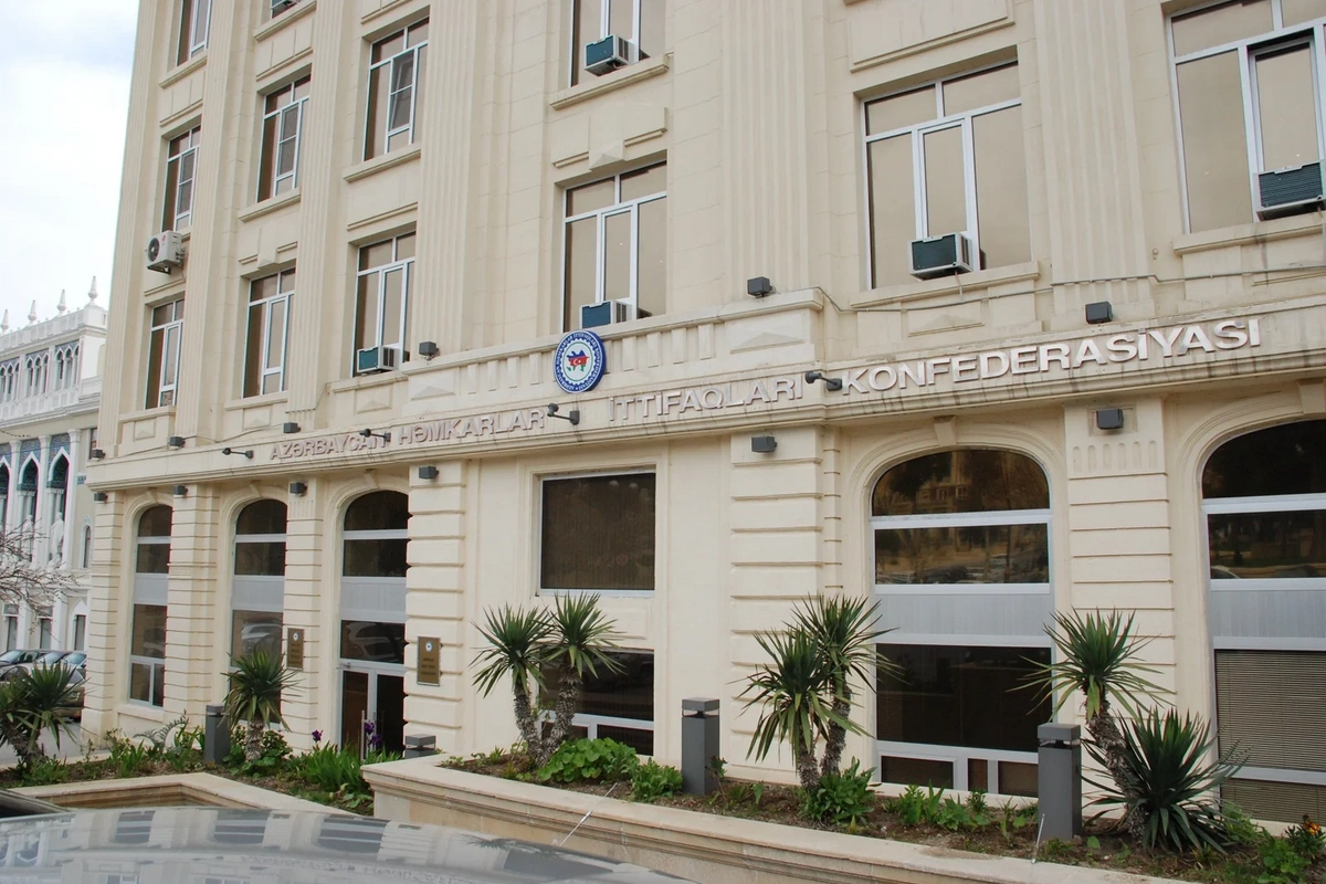 AHİK: Yeni il hədiyyələri ilə bağlı yayılan iddialar reallığı əks etdirmir