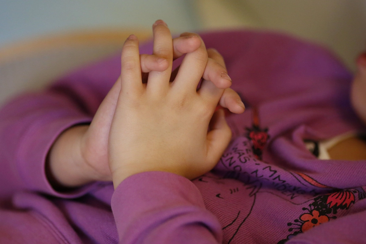 Ailəsi tərəfindən atılan üç azyaşlı uşağın SON VƏZİYYƏTİ