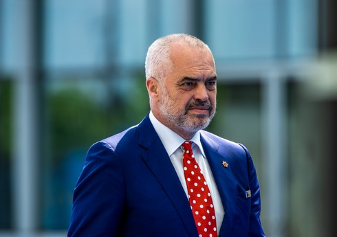 Albaniya Baş naziri təyyarə qəzası ilə bağlı Azərbaycan və Qazaxıstana başsağlığı verib