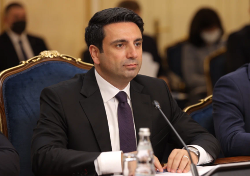 Alen Simonyan: Sülh sazişinin bağlanması prosesi tezliklə başa çatmalıdır