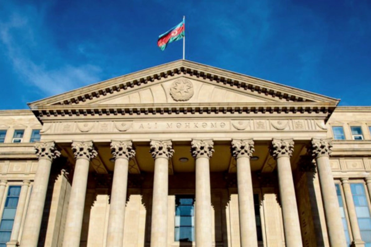 Ali Məhkəmə borc münasibətlərinə daxil olarkən nələrə diqqət edilməli olduğunu açıqlayıb