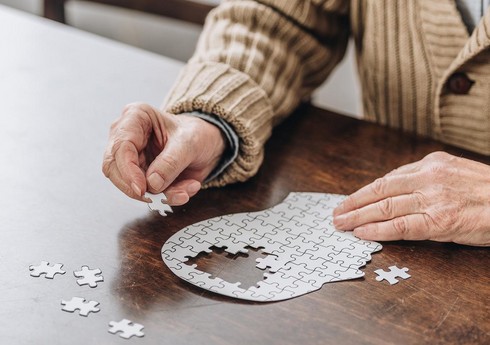 Alimlər alzheymerin inkişafını ləngitməyin yolunu tapıblar