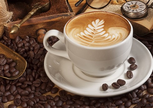 Alimlər: Siqaret və qəhvə artritin inkişafı riskini artırır