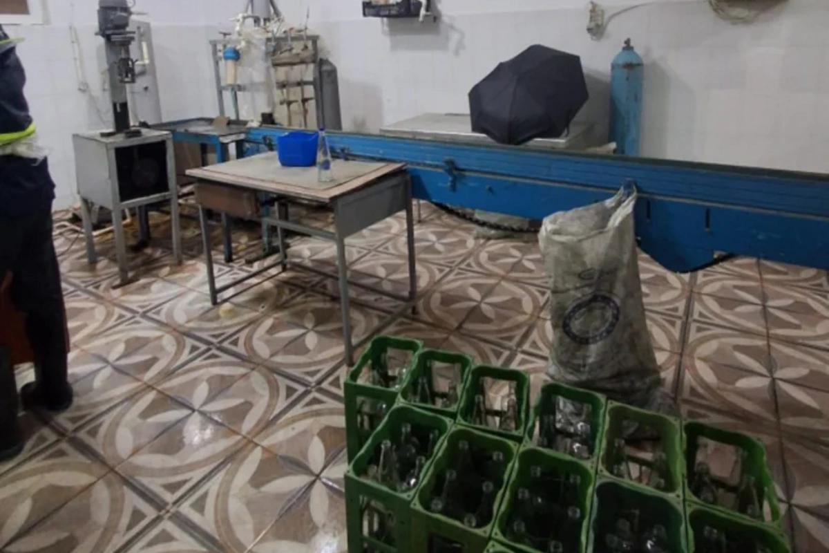 Alkoqolsuz içkilərin emalı sexində YOXLAMA: İstehsal dayandırıldı
