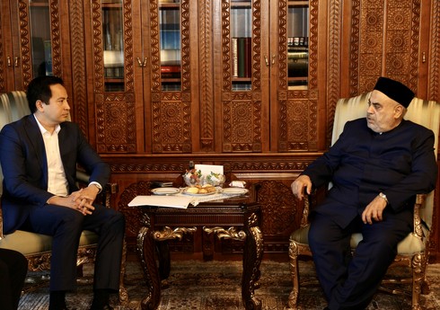 Allahşükür Paşazadə Qazaxıstanın Azərbaycandakı yeni səfiri ilə görüşüb
