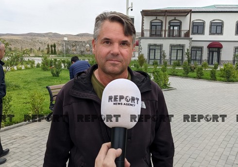 Amerikalı səyyah: “Qarabağda erməni vandalizminin izlərini gördük