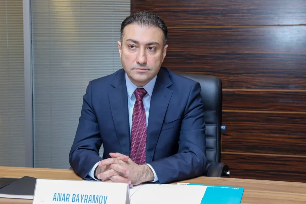 Anar Bayramov direktor müavinini işdən çıxardı