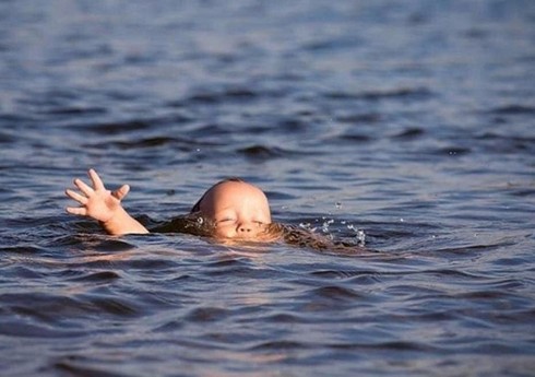 Astarada dənizdə batan uşağın meyiti tapılıb