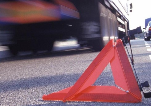 Ağsuda yük maşını aşıb, sürücü ölüb - YENİLƏNİB