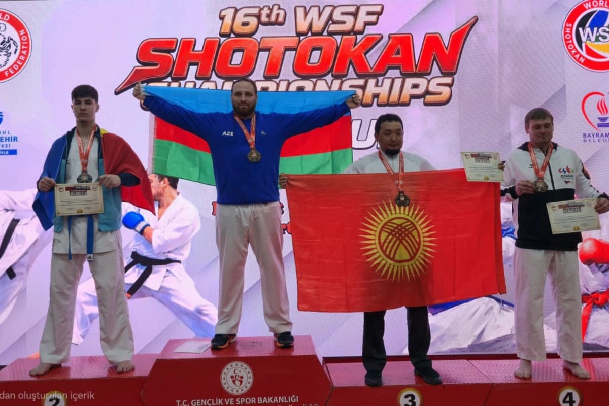 Ata və oğul eyni turnirdə çempion oldu