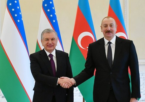 Şavkat Mirziyoyev Prezident İlham Əliyevi təbrik edib