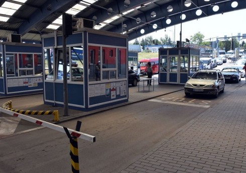 Avstriya, Polşa və Çexiya Slovakiya ilə sərhədə nəzarət tətbiq edib