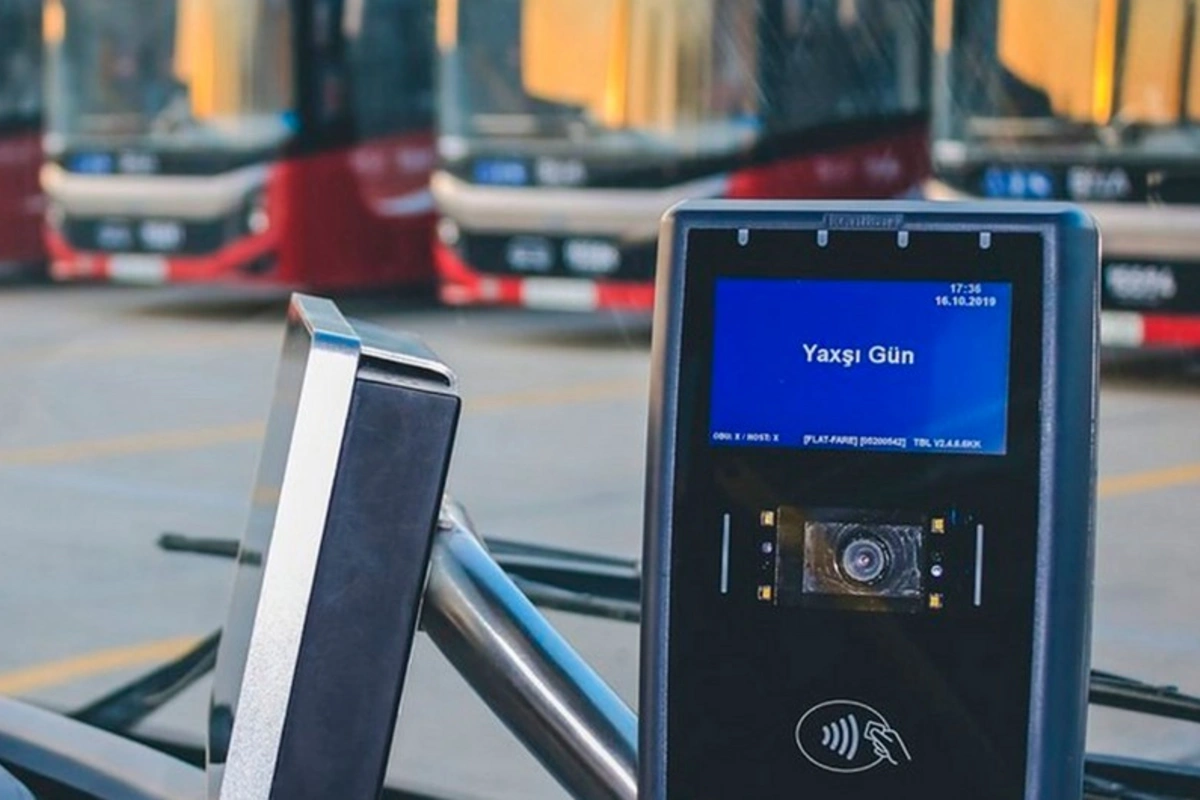 AYNA: İctimai nəqliyyatda gediş haqqının QR ödənilməsində yaranan çətinliklər aradan qaldırılıb