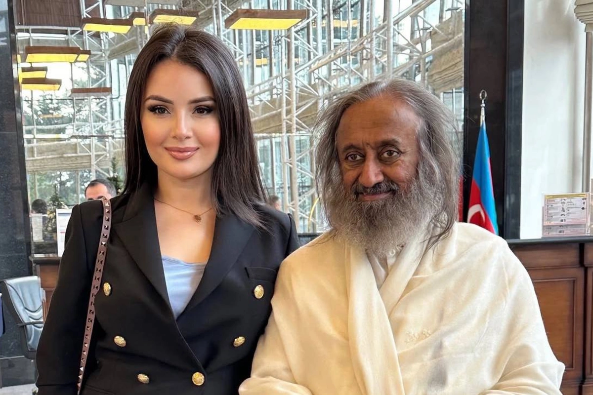 Aysel Teymurzadə sülh səfiri ilə bir arada