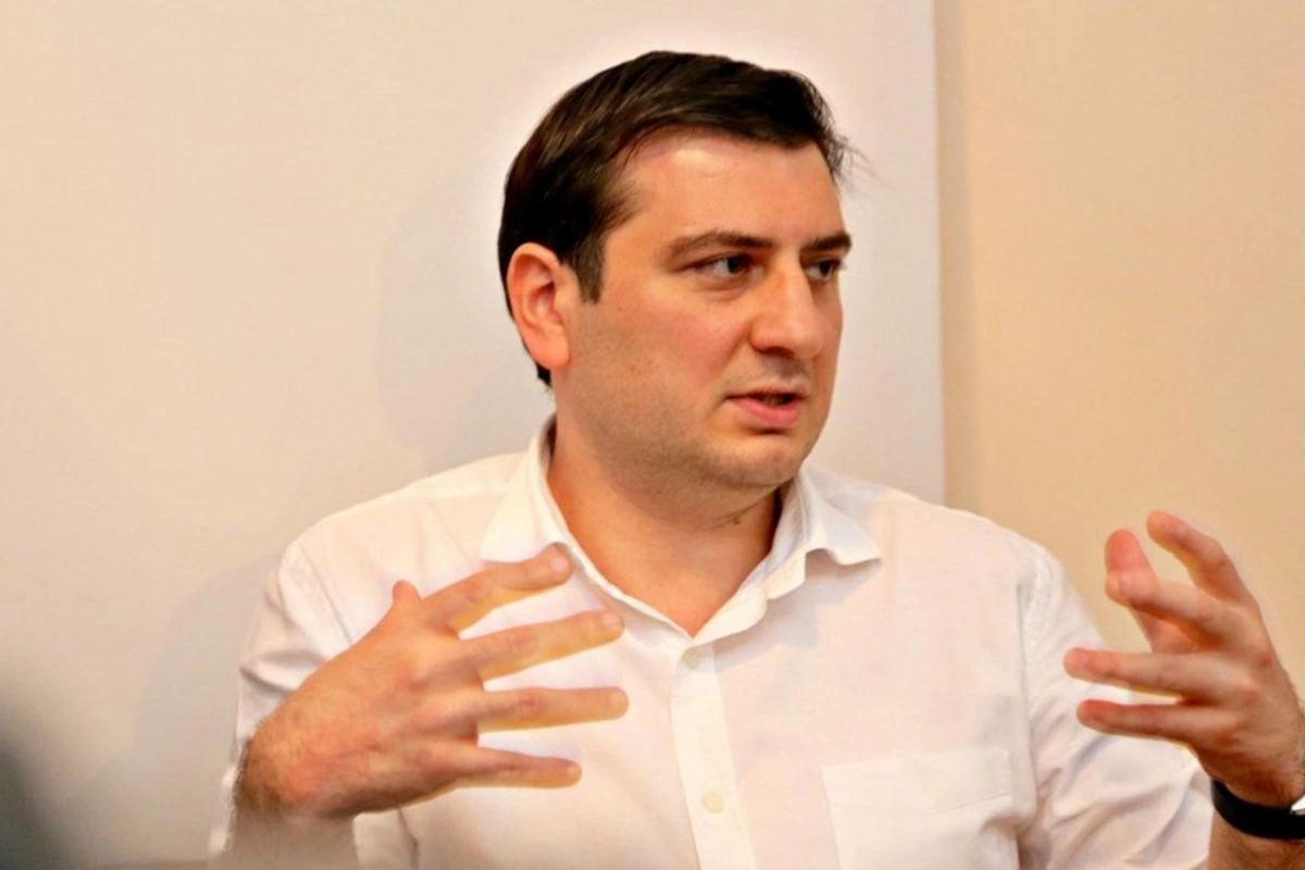 Azər Qasımlının məhkəməsi başlayıb