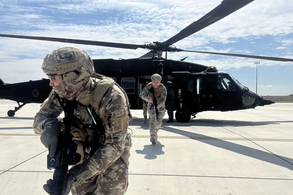 Azərbaycan desantları beynəlxalq təlimdə şərti terrorçunu zərərsizləşdirib və qrup rəhbərini ələ keçirib