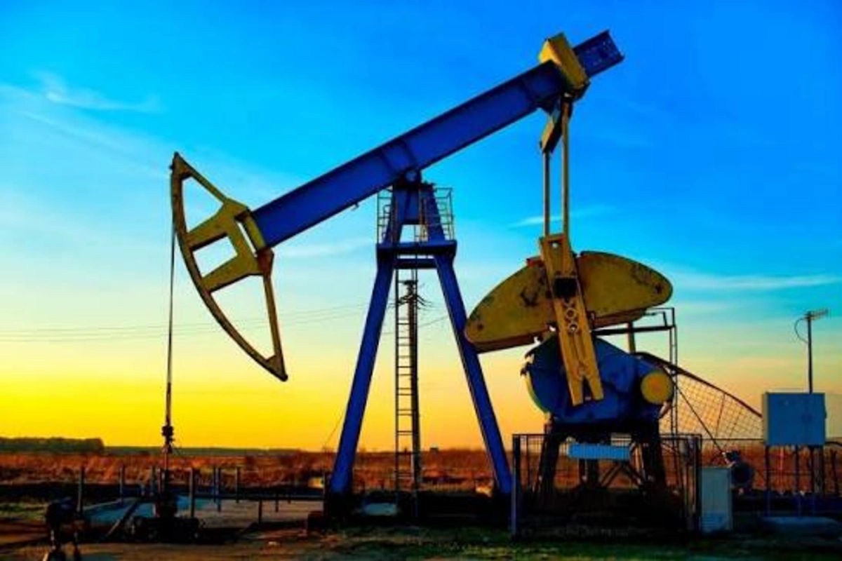 Azərbaycan neftinin qiyməti 128 dollardan aşağı düşüb