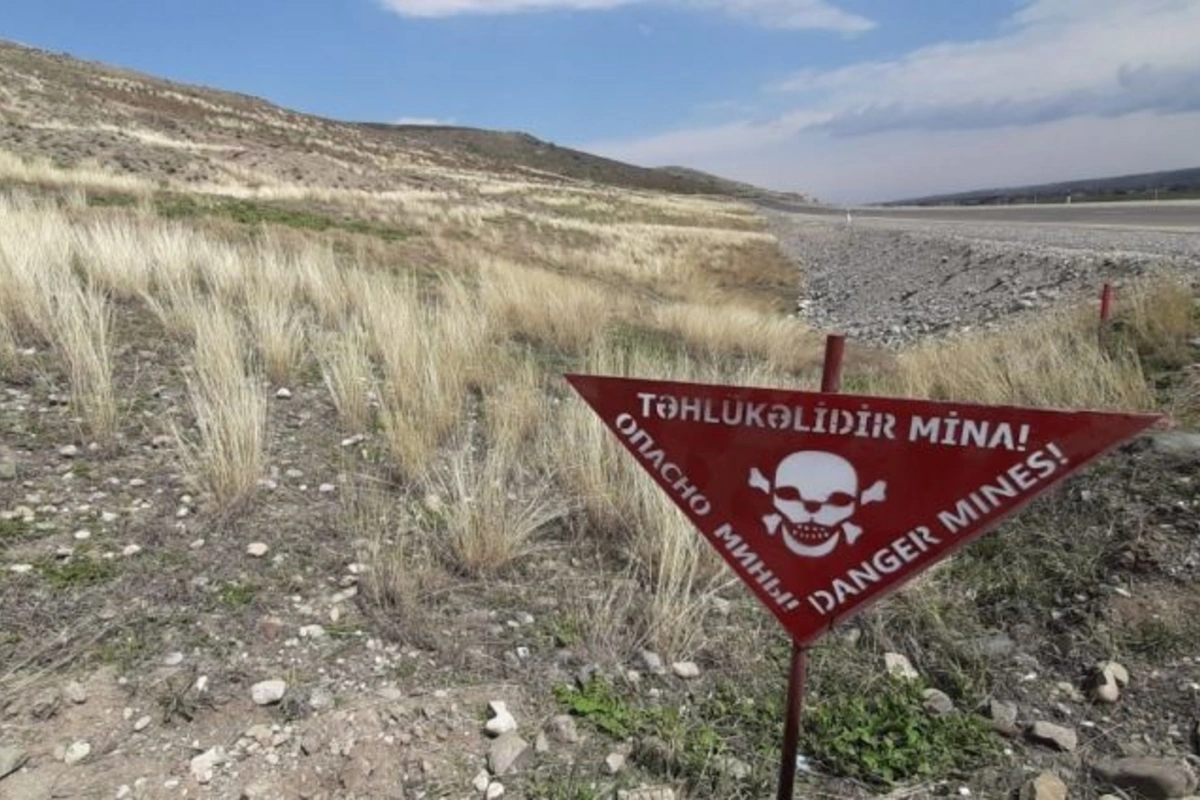 Azərbaycan Ordusunun hərbçisi Kəlbəcərdə minaya düşüb