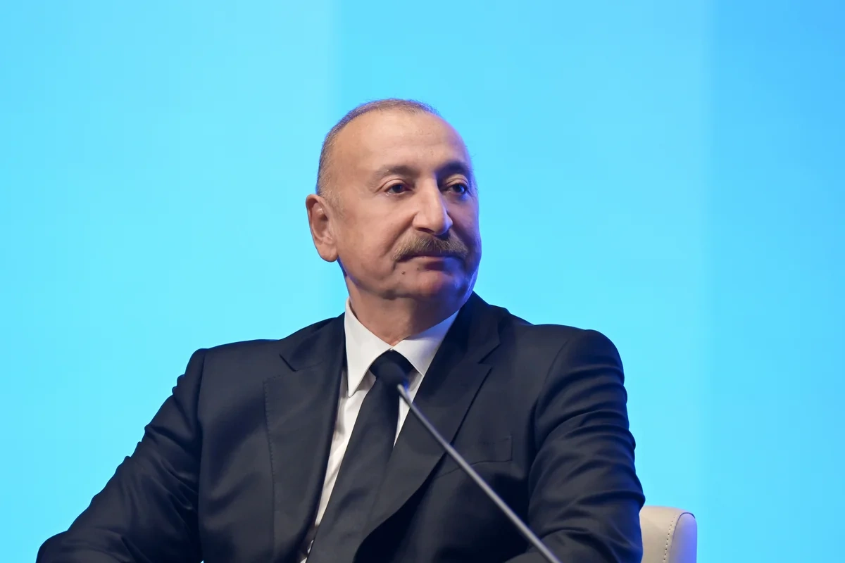 Azərbaycan Prezidenti investorlara saxta mediaya inanmamağı məsləhət görüb Azərbaycan Prezidenti investorlara saxta mediaya inanmamağı məsləhət görüb