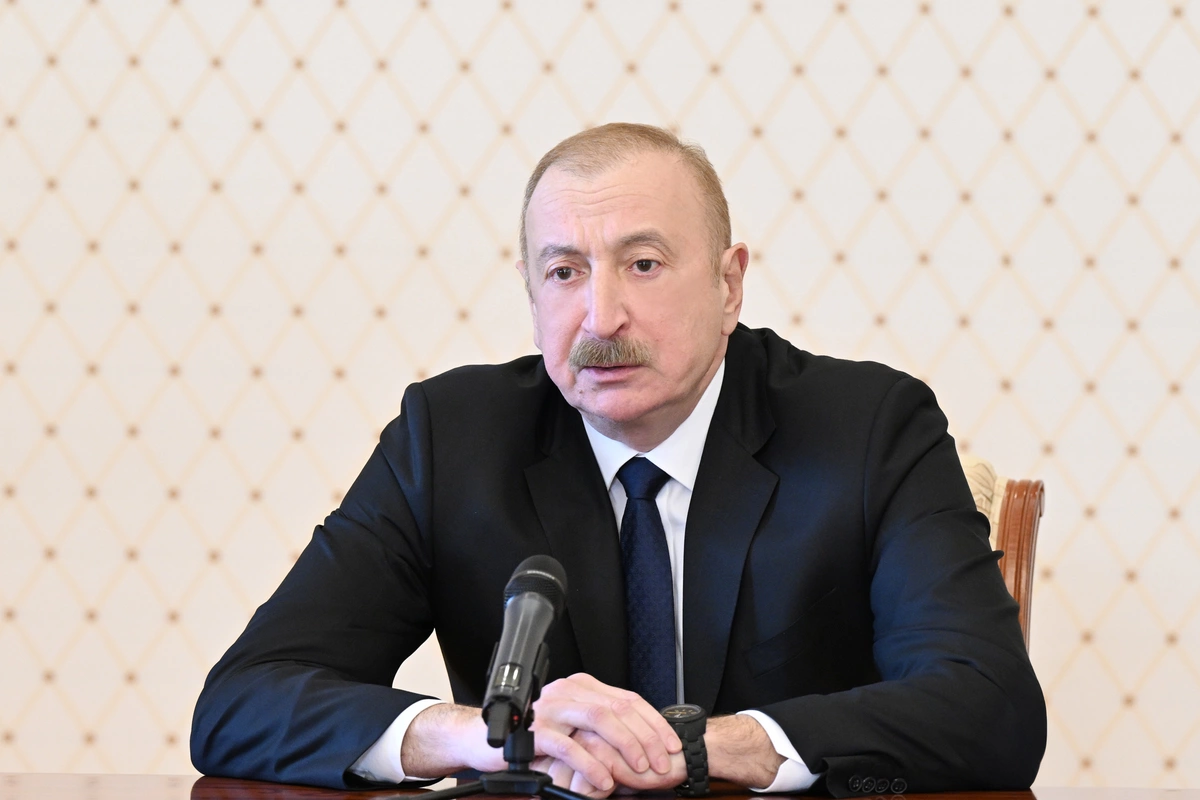 Azərbaycan Prezidenti Şamaxıda Pir Ömər Sultan ziyarətgahında aparılan konservasiya işləri ilə tanış olub