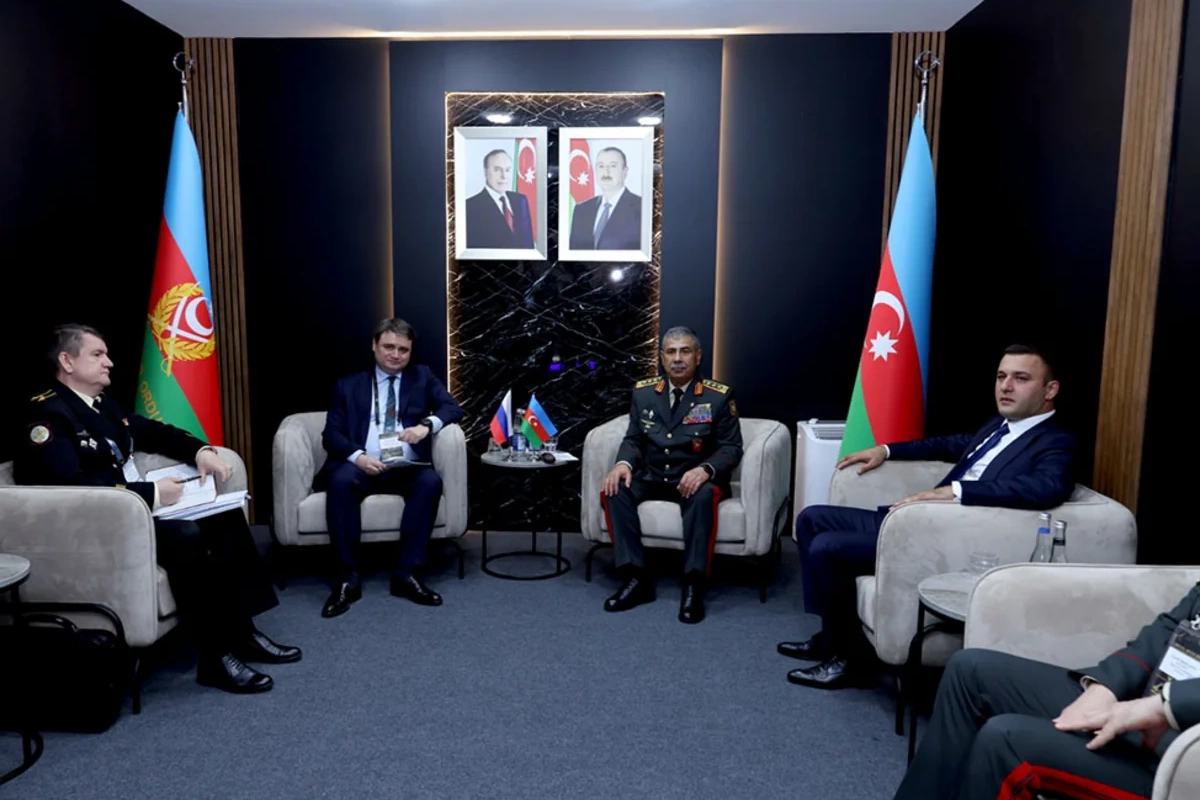 Azərbaycan-Rusiya hərbi əlaqələrinin inkişaf istiqamətləri müzakirə olunub Azərbaycan-Rusiya hərbi əlaqələrinin inkişaf istiqamətləri müzakirə olunub