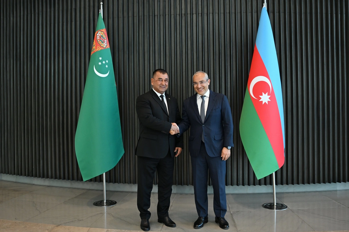Azərbaycan-Türkmənistan arasında tərəfdaşlıq sənədi imzalanıb