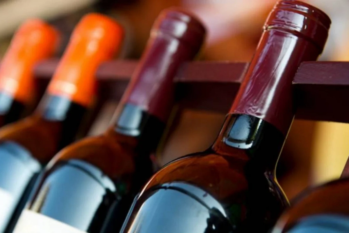 Azərbaycana idxal edilən alkoqollu içkilər üçün GÖMRÜK RÜSUMU dəyişdi Azərbaycana idxal edilən alkoqollu içkilər üçün GÖMRÜK RÜSUMU dəyişdi