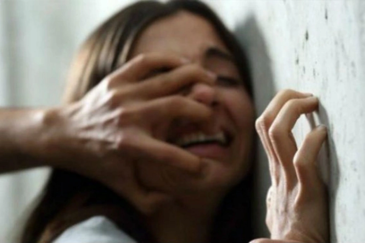 Azərbaycanda film kimi cinayət - 12 yaşlı qız həbsxanada atalığı tərəfindən zorlanıb