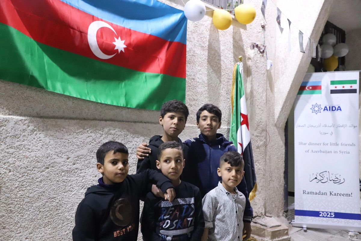 Azərbaycanın Suriyadakı səfirliyi Dəməşqdə uşaqlar üçün iftar süfrəsi təşkil edib